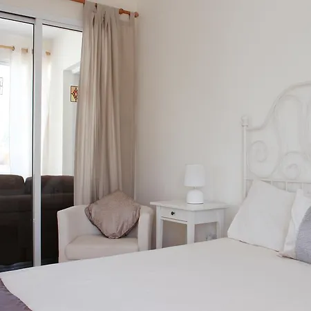 Constantia Gardens Apartman *