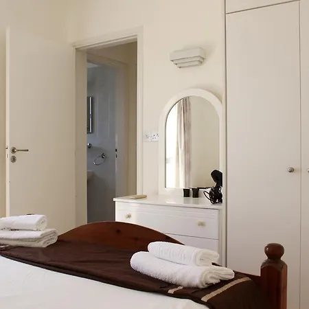 Constantia Gardens Apartman *