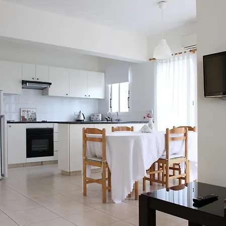 Constantia Gardens * Πάφος