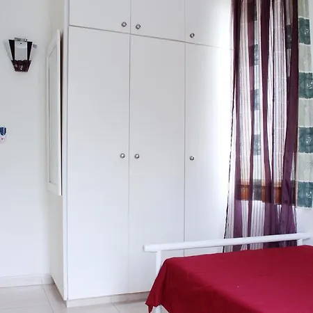 Constantia Gardens Пафос