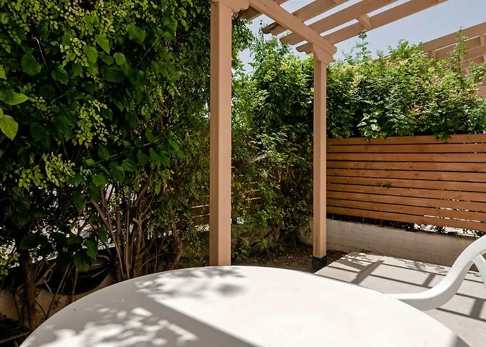 Constantia Gardens Apartment *